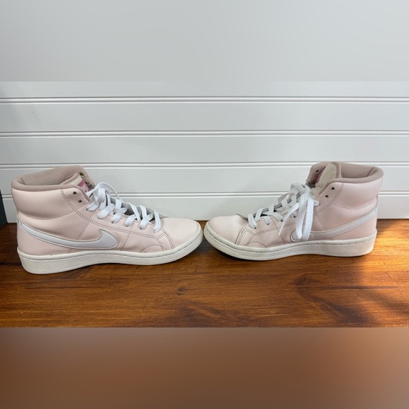 Nike women’s pink and white Court Royale 2 Mid high top tennis shoes. Size 6.5 - Picture 6 of 12